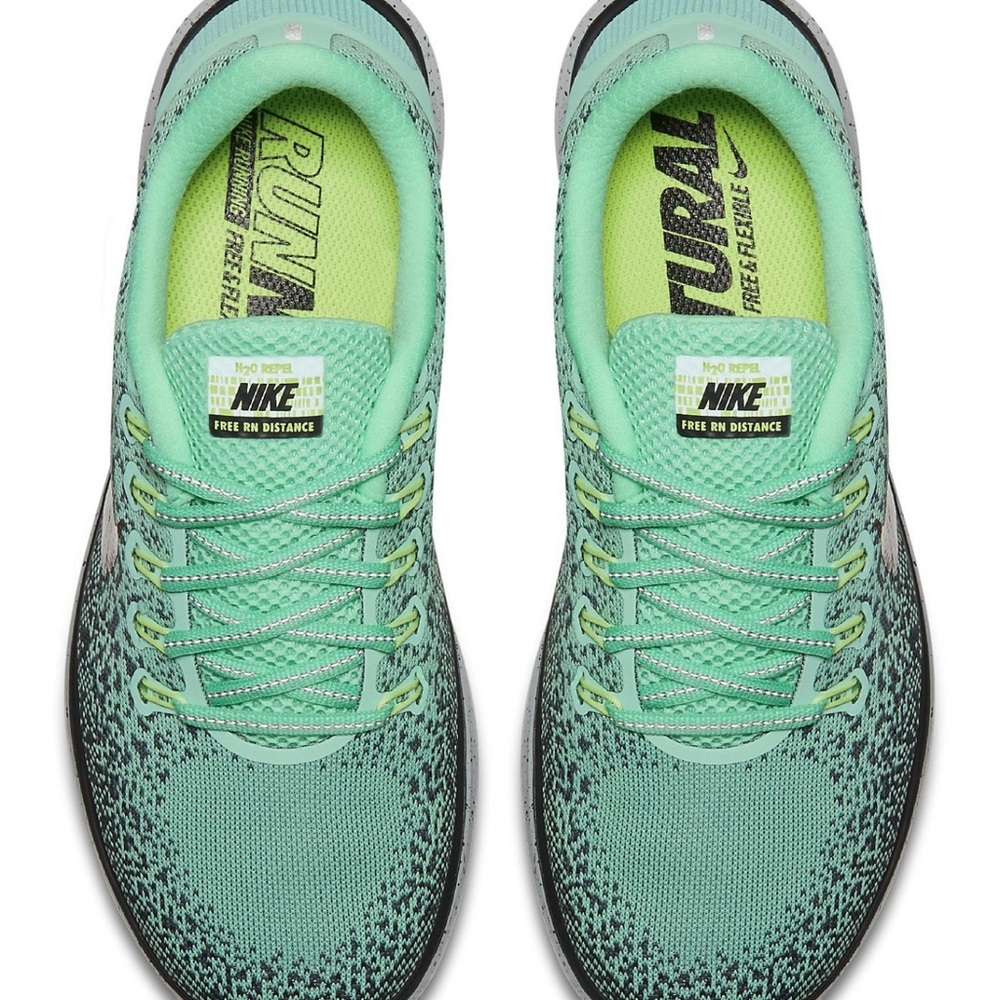 Nike FREE DISTANCE Athletic Running Shoes with Breathable Mesh